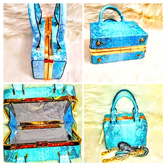 (NEW)! Blue Ice Snake Skin Square Bag! - Picture 1 of 8